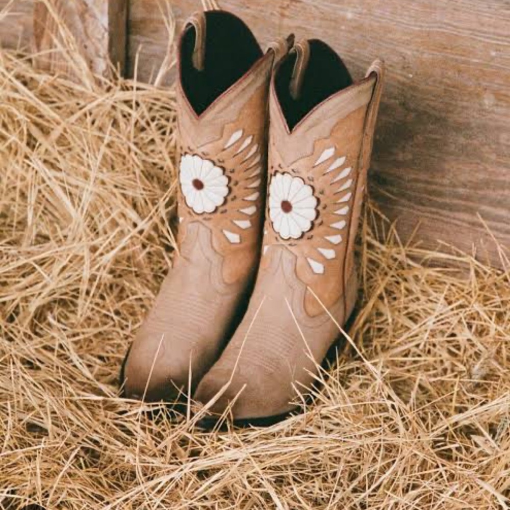 Tecovas Tan Leather Western Heeled Boots with White Floral Applique